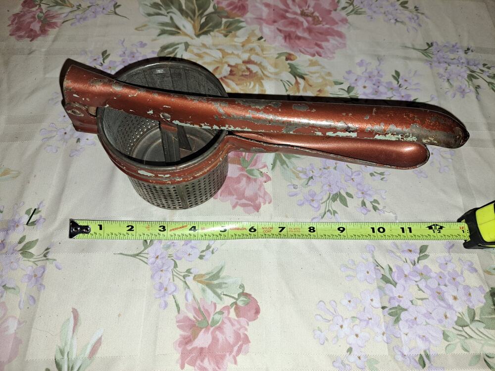 Vintage Red Handle Potato Masher Ricer Juicer Hand Press 1950's kitchen tool